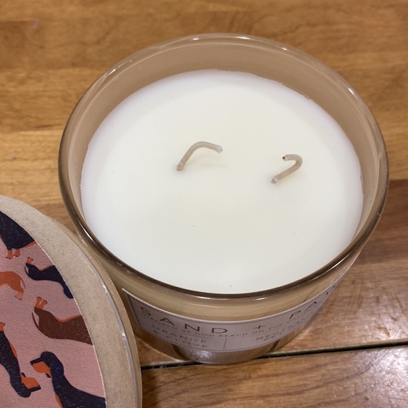 NWOT.  Sand + Paws, 12oz., 2-wick, jar candle. - Picture 4 of 10